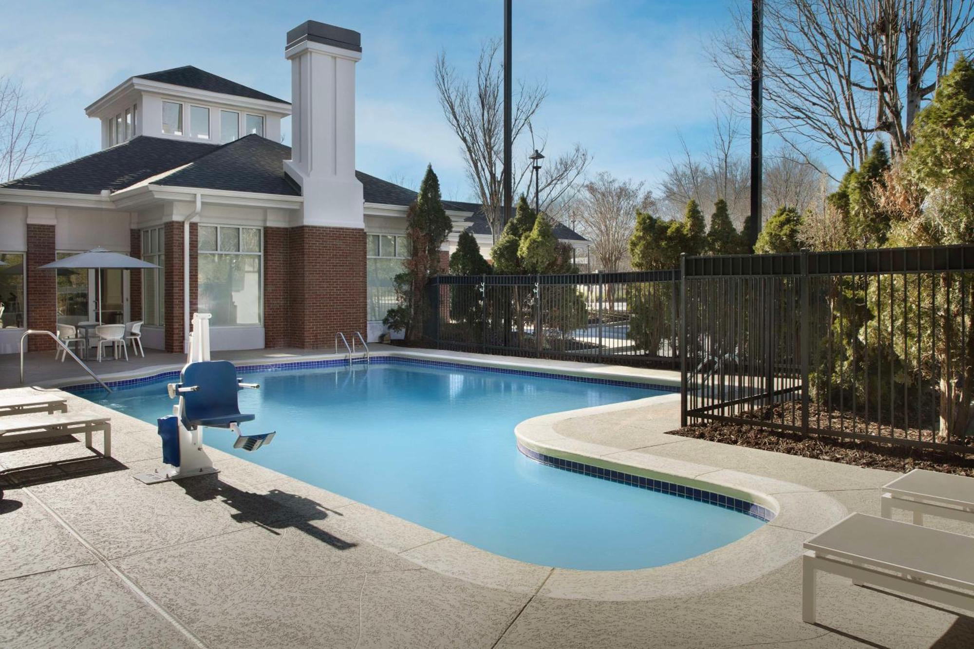 Hilton Garden Inn Atlanta North/Johns Creek Exterior photo